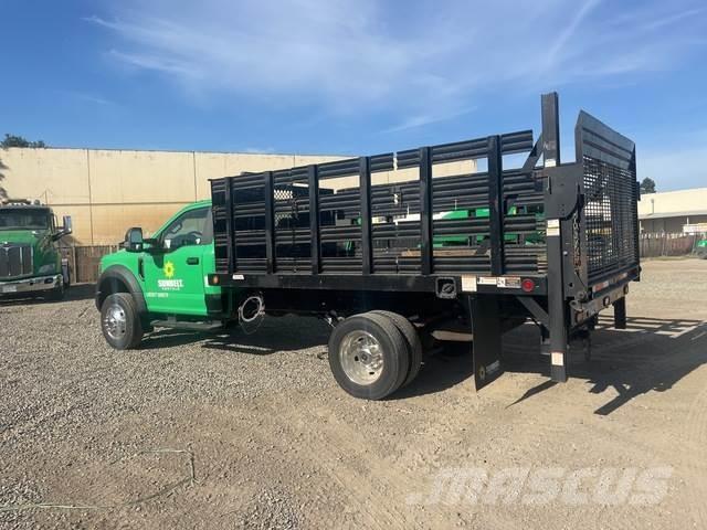 Ford F-450 Вантажівки-платформи/бокове розвантаження