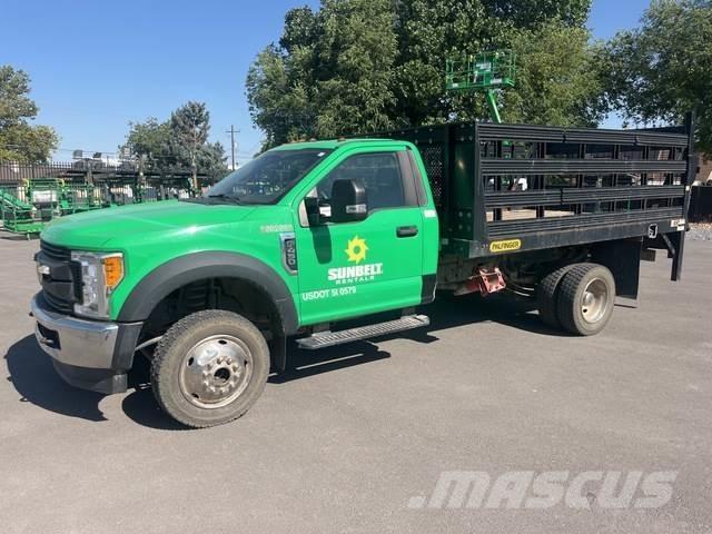 Ford F-450 Вантажівки-платформи/бокове розвантаження