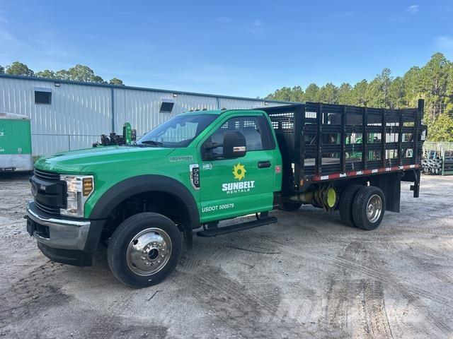 Ford F-450 Вантажівки-платформи/бокове розвантаження