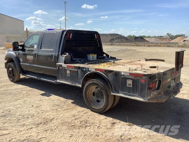 Ford F-450 Вантажівки-платформи/бокове розвантаження