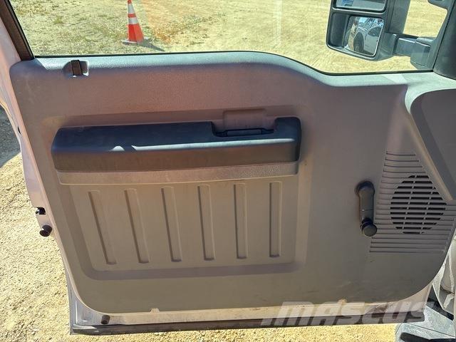 Ford F-450 Пікапи / Бічне розвантаження