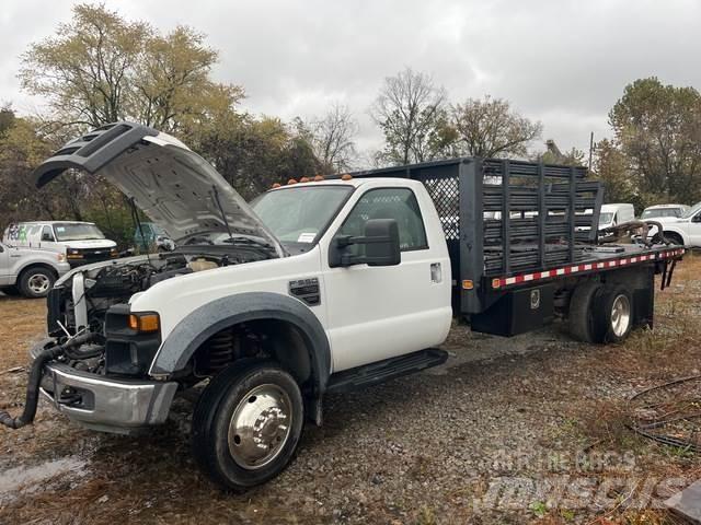 Ford F-550 Вантажівки-платформи/бокове розвантаження