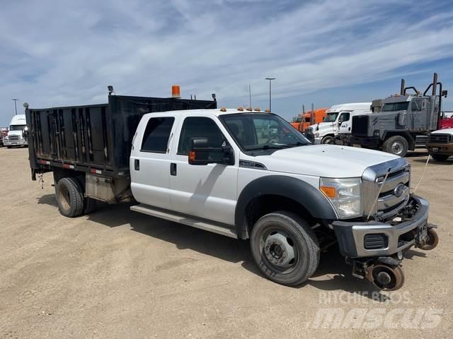 Ford F-550 Вантажівки-платформи/бокове розвантаження