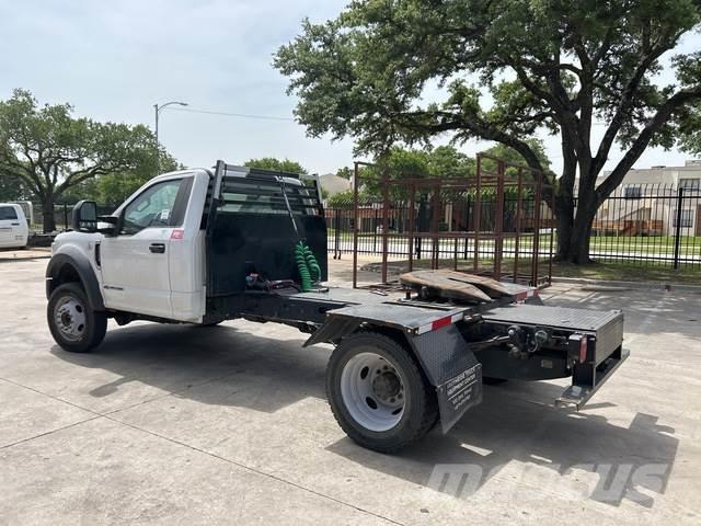 Ford F-550 Зчленовані самоскиди