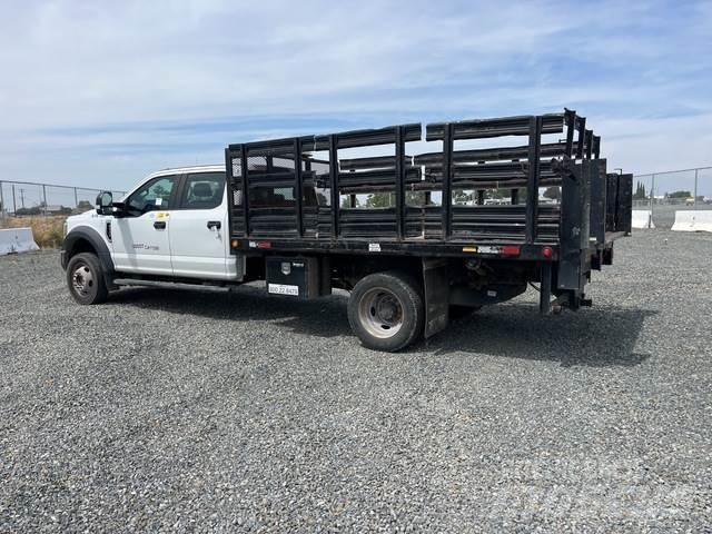 Ford F-550 Вантажівки-платформи/бокове розвантаження