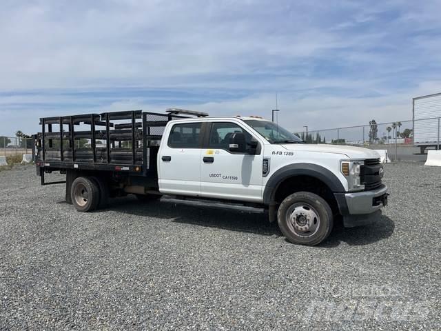 Ford F-550 Вантажівки-платформи/бокове розвантаження