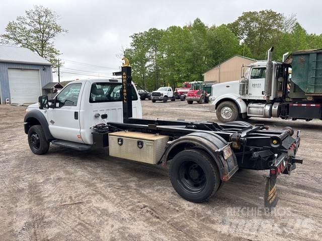 Ford F-550 Вантажівки з гаковим підйомом