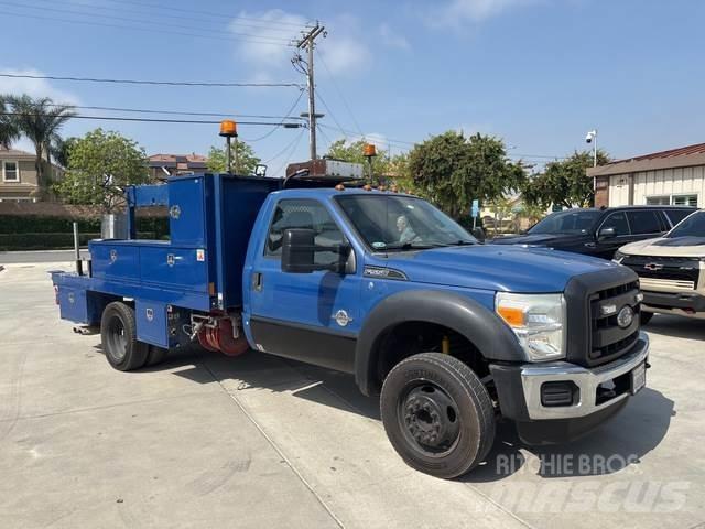Ford F-550 Пікапи / Бічне розвантаження