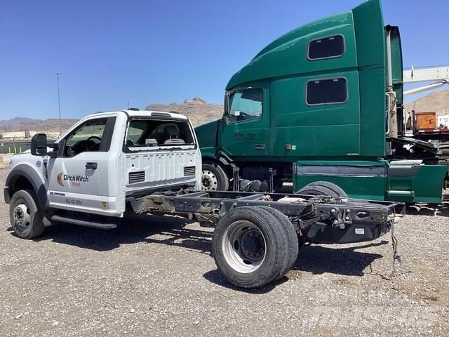 Ford F-550 Кабіни