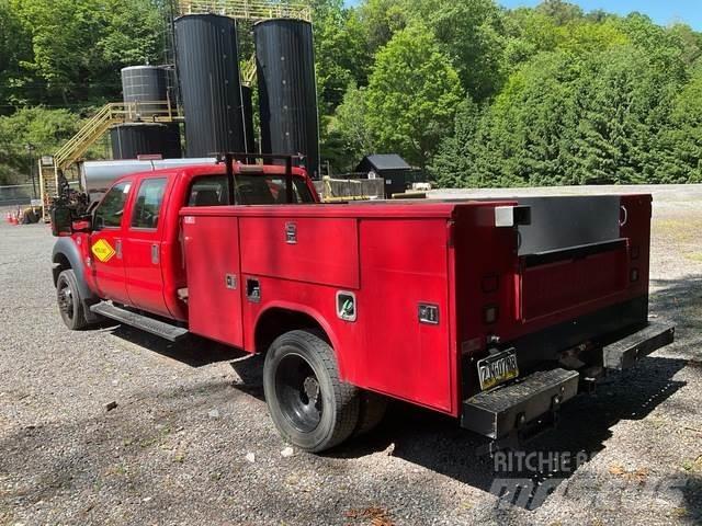 Ford F-550 Пікапи / Бічне розвантаження