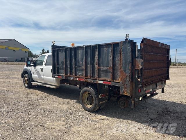 Ford F-550 Вантажівки-платформи/бокове розвантаження