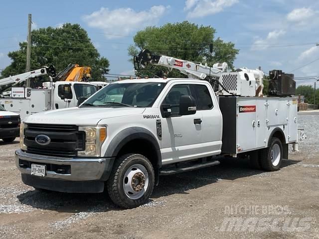 Ford F-550 Комунальні автомобілі / автомобілі загального призначення