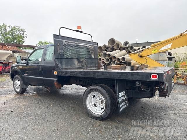 Ford F-550 Вантажівки-платформи/бокове розвантаження