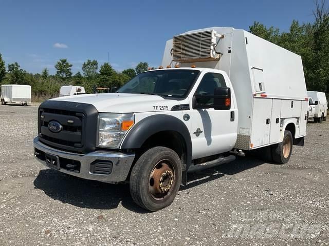 Ford F-550 Пікапи / Бічне розвантаження