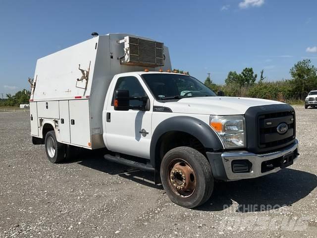 Ford F-550 Пікапи / Бічне розвантаження