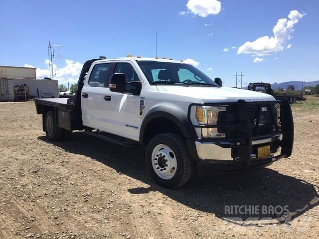Ford F-550 Вантажівки-платформи/бокове розвантаження