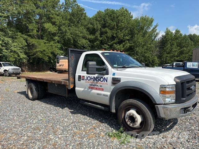 Ford F-550 Вантажівки-платформи/бокове розвантаження