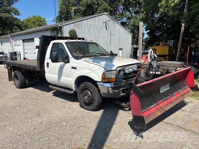 Ford F-550 Вантажівки-платформи/бокове розвантаження