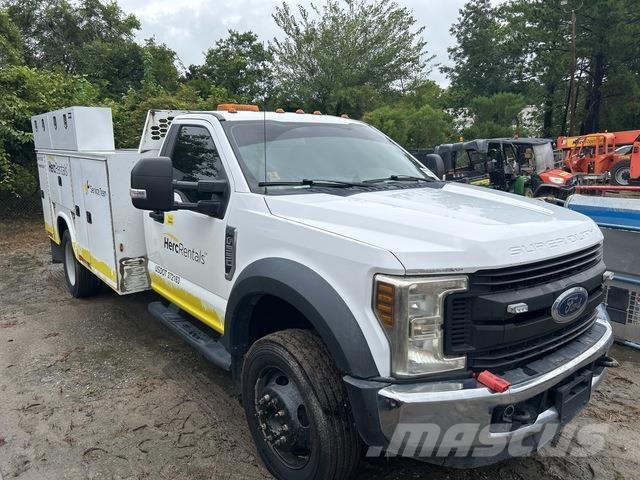 Ford F-550 Комунальні автомобілі / автомобілі загального призначення