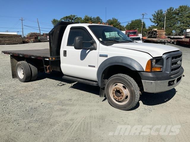Ford F-550 Вантажівки-платформи/бокове розвантаження
