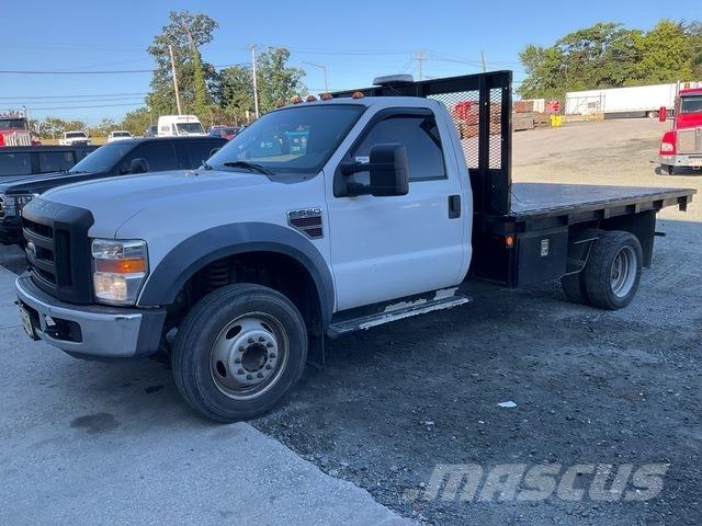 Ford F-550 Вантажівки-платформи/бокове розвантаження