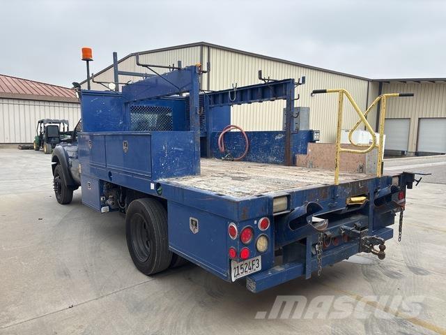 Ford F-550 Пікапи / Бічне розвантаження
