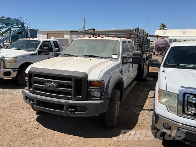 Ford F-550 Вантажівки-платформи/бокове розвантаження