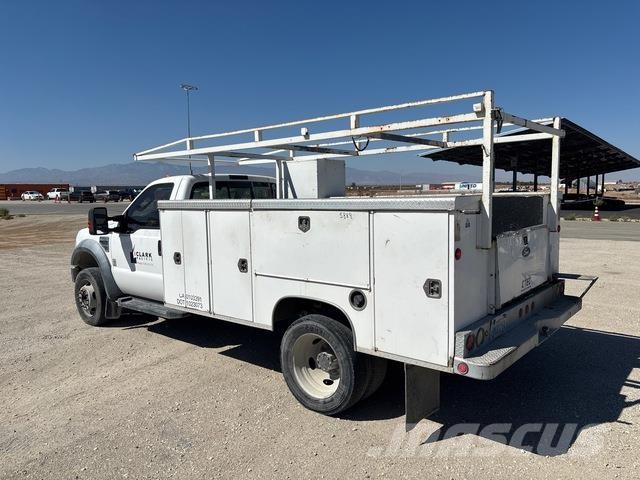 Ford F-550 Пікапи / Бічне розвантаження