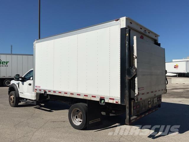 Ford F-550 Фургони