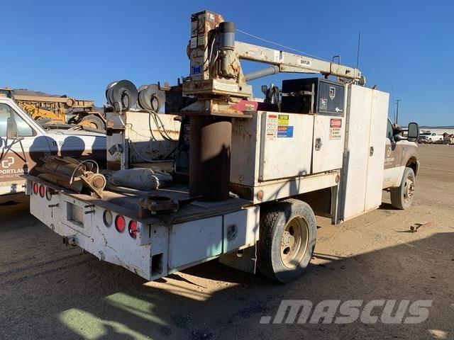 Ford F-550 Комунальні автомобілі / автомобілі загального призначення