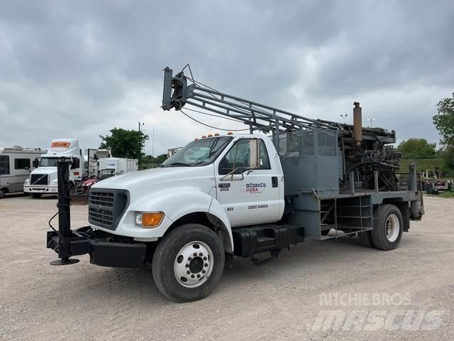 Ford F-650 Пересувні бурові установки
