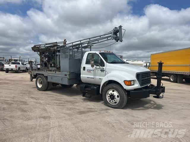 Ford F-650 Пересувні бурові установки