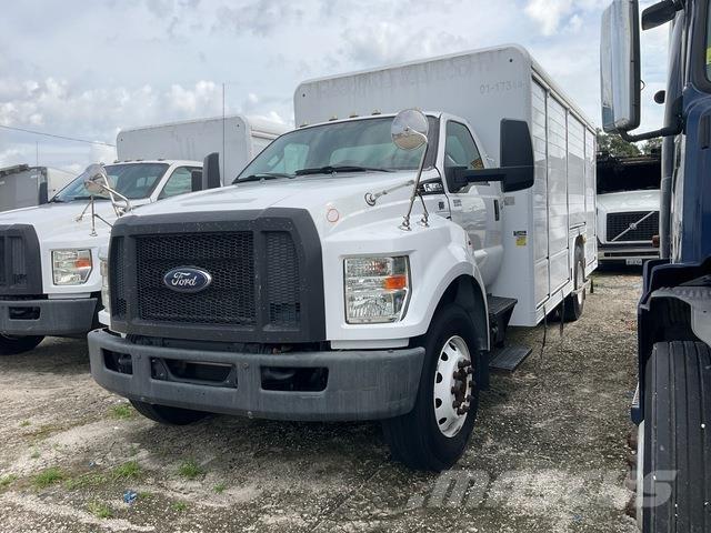 Ford F-650 Вантажівки для доставки напоїв