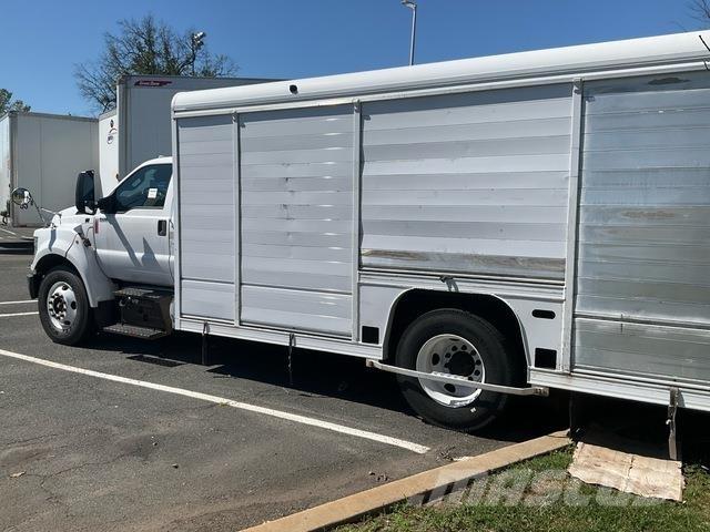 Ford F-650 Вантажівки для доставки напоїв