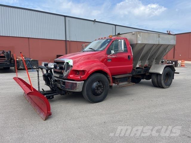 Ford F-650 Снігоочищувальні ножі та плуги