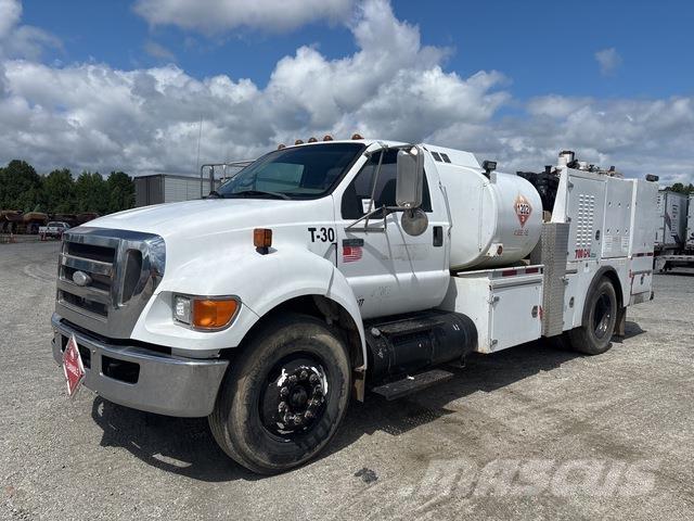 Ford F-650 Вантажівки-цистерни