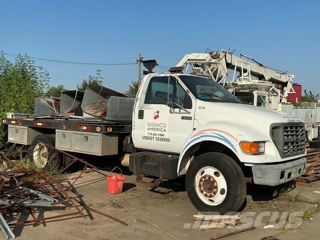 Ford F-650 Вантажівки-платформи/бокове розвантаження