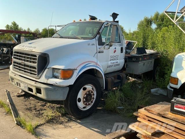 Ford F-650 Вантажівки-платформи/бокове розвантаження
