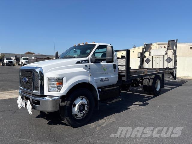 Ford F-650 Вантажівки-платформи/бокове розвантаження