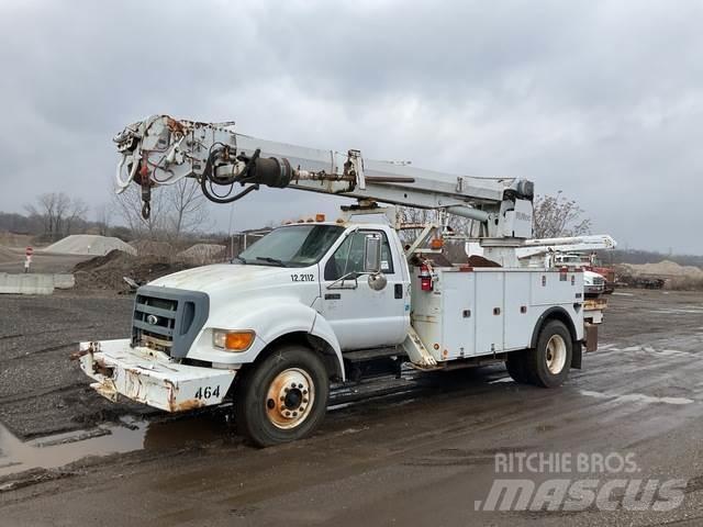 Ford F-750 Пересувні бурові установки