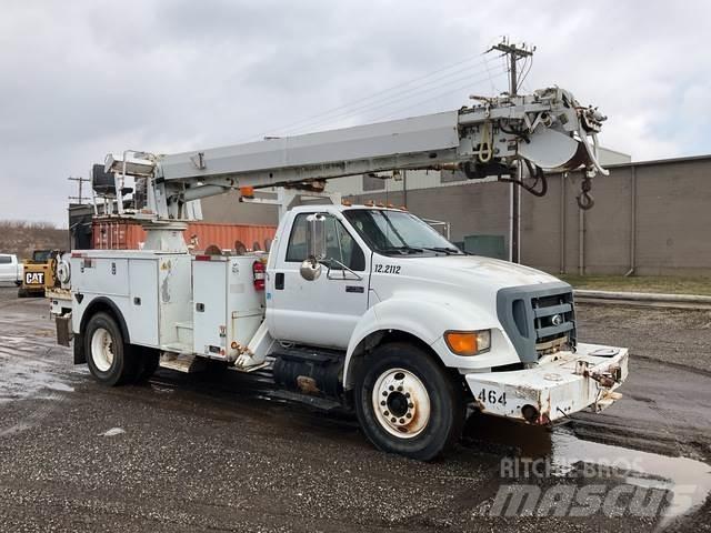 Ford F-750 Пересувні бурові установки