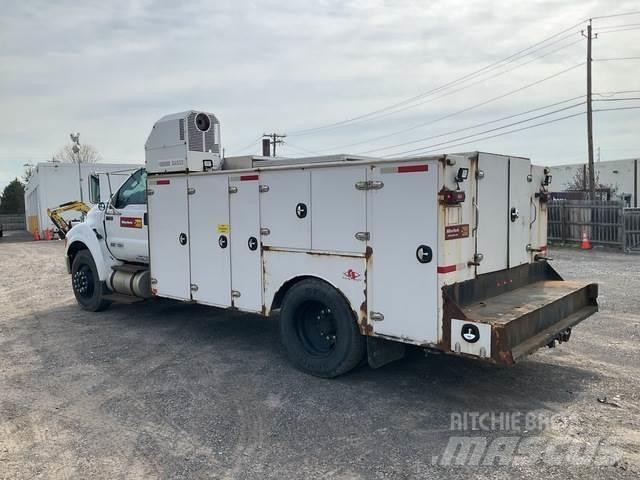 Ford F-750 Комунальні автомобілі / автомобілі загального призначення