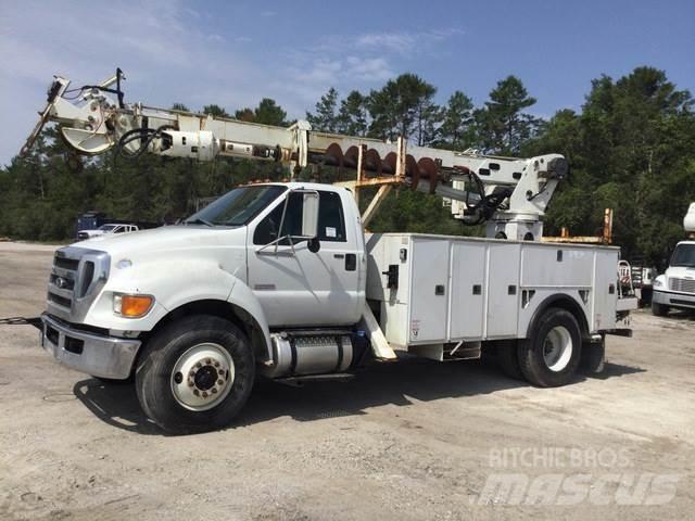 Ford F-750 Пересувні бурові установки