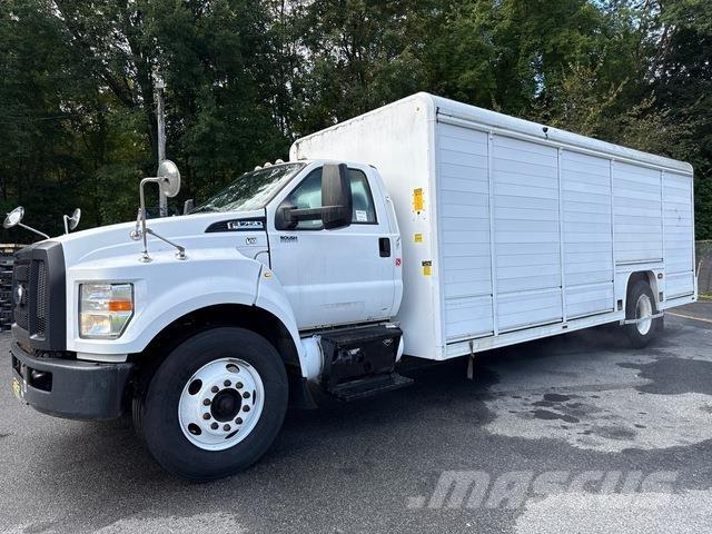 Ford F-750 Вантажівки для доставки напоїв