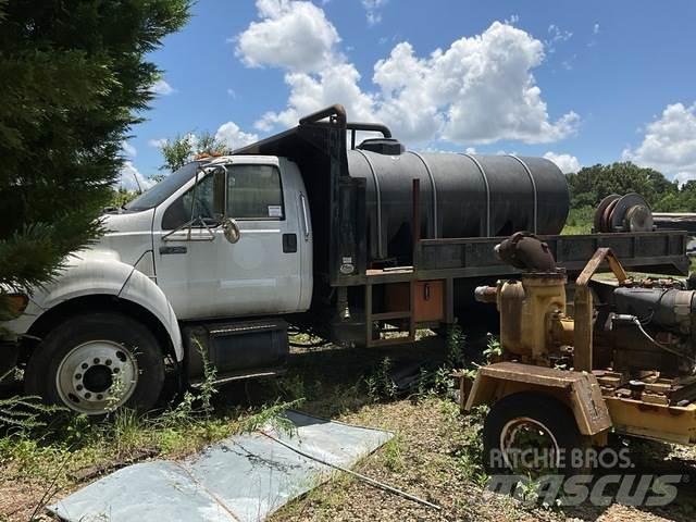 Ford F-750 Будтехніка - Інші