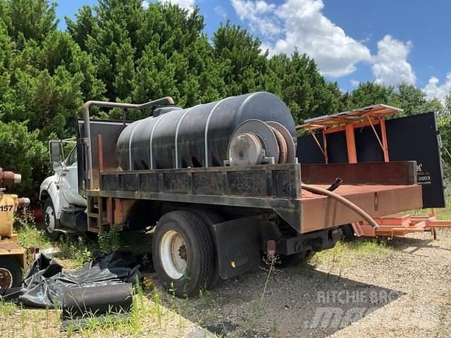 Ford F-750 Будтехніка - Інші