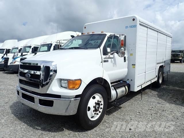 Ford F-750 Вантажівки для доставки напоїв