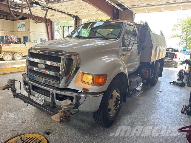 Ford F-750 Поливальні машини