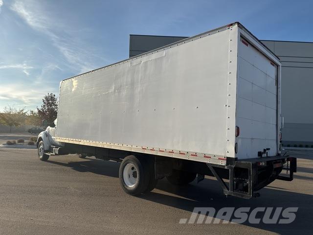 Ford F-750 Фургони