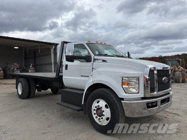 Ford F-750 Вантажівки-платформи/бокове розвантаження